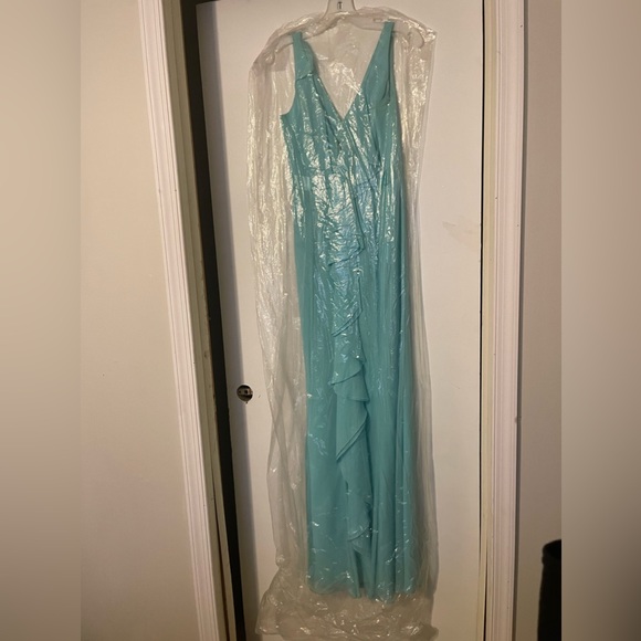 David’s Bridal Turquoise Bridesmaids Dress (2 in stock) - Picture 3 of 7